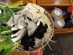 -蜀辣居鲜货老火锅(红牌楼店)