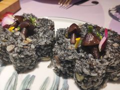 黑松露墨鱼菌菇饭-蜜桃花开·中西融合菜E&W(南长街店)