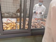 面包甜点陈列柜-大头卤菜(港澳店)