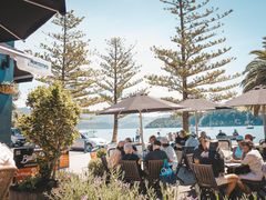-Bully Hayes Restaurant & Bar