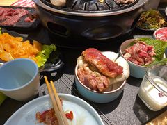 -炭小牛果木烤肉