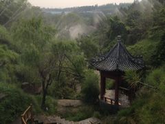 -雪山彩虹谷景区