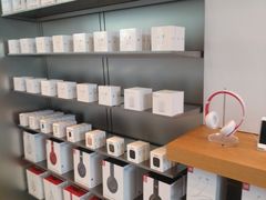 -Apple零售店(华贸购物中心店)