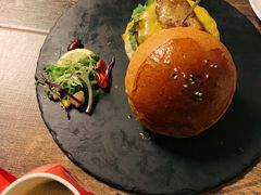 -HIGH FIVE哈福手工汉堡(桂林路店)