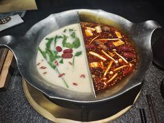 -湊湊火锅·茶憩(杭州湖滨银泰in77店)