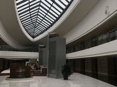 -上海滴水湖皇冠假日酒店