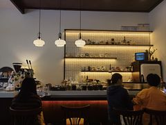 -Café Monson
