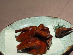 脆皮乳鸽-新荣记(BFC外滩金融中心店)