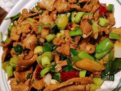 -云海肴·汽锅鸡·云南菜(天山百盛优客店)