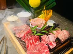 -铭牛烧肉·和牛海鲜自助(高新月牙湖店)