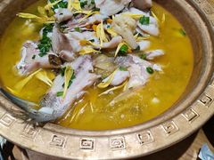 -老滇山寨•云南特色菜•地方菜•民族风情歌舞表演(金碧店)