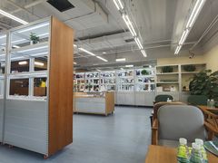 -无奔眼镜·蔡司·依视路授权店(马家堡店)
