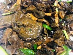 崂山菇炖酥肉-永红源·啤酒烧烤海鲜大排档(台柳路店)