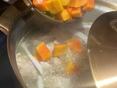 -喃喃椰·糟粕醋·椰子鸡火锅(七堡花园店)