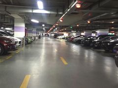 -百联又一城停车场