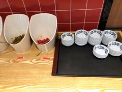 -霸蛮湖南菜·牛肉粉(荣京西街店)
