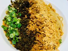 宜宾燃面-峨嵋小镇·川菜(勒泰中心店)