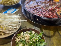 -黄潇洒老火锅(九眼桥宏济巷店)