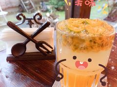 百香果苏打水-小食院简餐厅