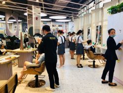 -PE SALON 
