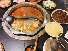 -重庆风光老灶火锅城(同德广场店)