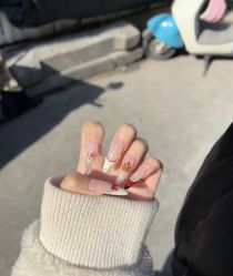 -蜜桃美甲美睫化妆