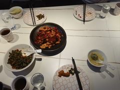 -阿瓦山寨·湘菜现炒·剁椒鱼头王(咸阳总店)