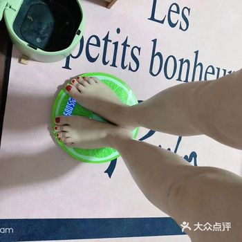 带妈妈过来体验的，妈妈一直说想减肥，我又不错想他节食