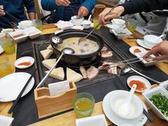 -有一锅·野生菌黑山羊腊排骨火锅(古城北门店)