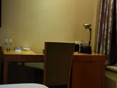 -天港漫非酒店(宁波火车站联丰地铁站店)