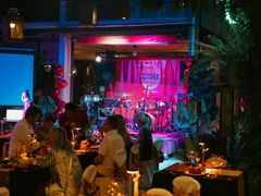 -Naughty Nuri’s Phuket