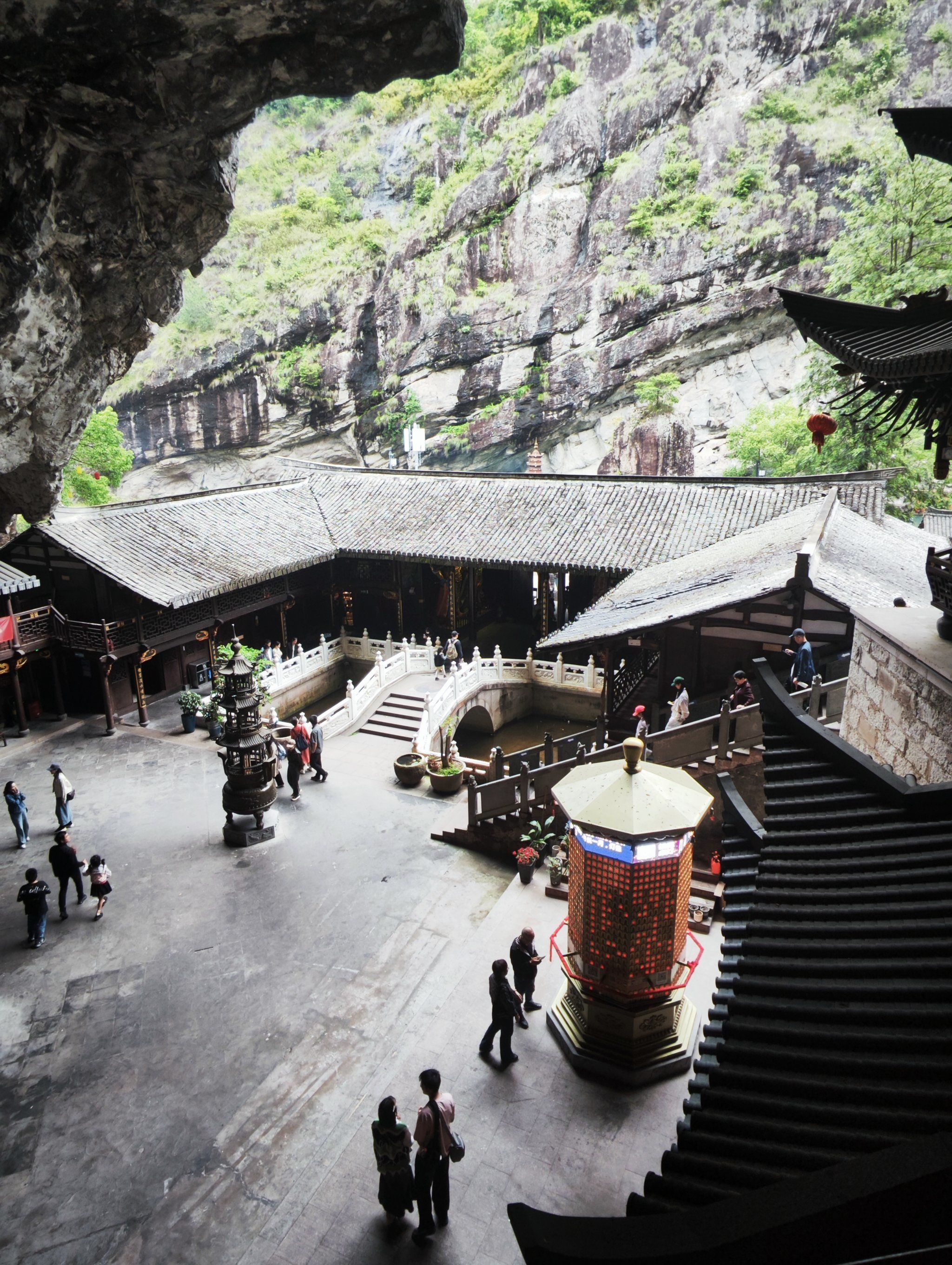 [调皮]地点:温州永嘉陶公洞(附近停车场很多,可以找免费的)[调皮]门票