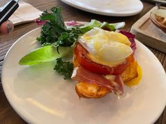 -Common Table · Brunch & Coffee