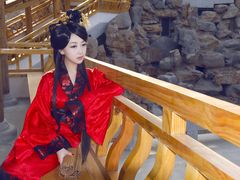 红汉-九月鹰飞汉服摄影工作室