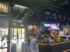 -极限PLAY运动娱乐新世界·团建派对表演休闲馆·室内高空游乐园