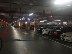 -万象城-停车场
