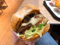 -The Habit Burger Grill 哈比特汉堡(复兴soho店)