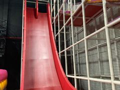 -嘿哟动霸CHUA·新潮玩运动娱乐中心·蹦床滑冰团建乐园
