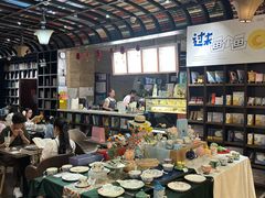 -钟书阁(松江泰晤士小镇店)