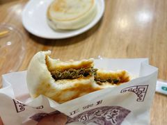 牛肉饼-樊记腊汁肉(西安咸阳国际机场店)