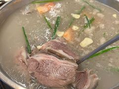 -老石黑山羊毛驴肉火锅(金凯广场店)