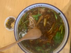 -镇南锅盖面馆(解放路店)