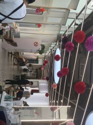 -PE SALON 