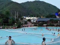 -十万大山布透温泉