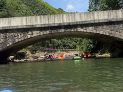 -安吉龙王山峡谷漂流