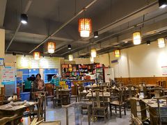 大堂-肖肖酸萝卜鱼火锅(总店)