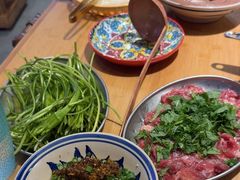 -洱火云南酸菜牛肉火锅(石景山当代商城店)