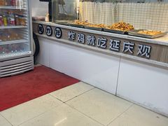 面包甜点陈列柜-延庆观炸鸡(淮北街总店)