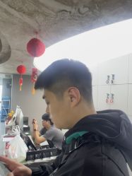 -宫铭烫发染发接发店