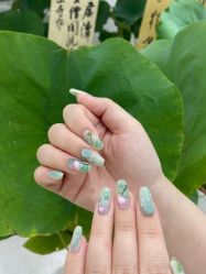 -花岐款式专研健康美甲沙龙